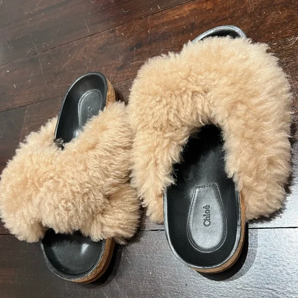Chloè Kerenn shearling flat sandals - Picture 7 of 13